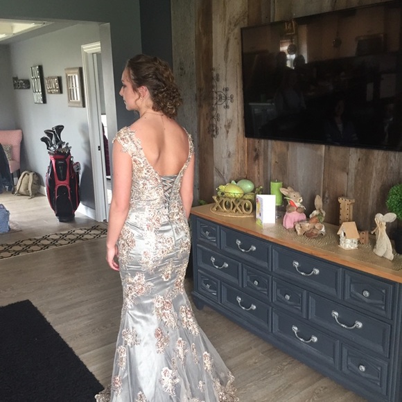 Prom/Formal dresses - Picture 3 of 5